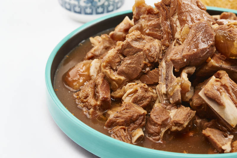 家常酱炖牛筋头巴脑图片