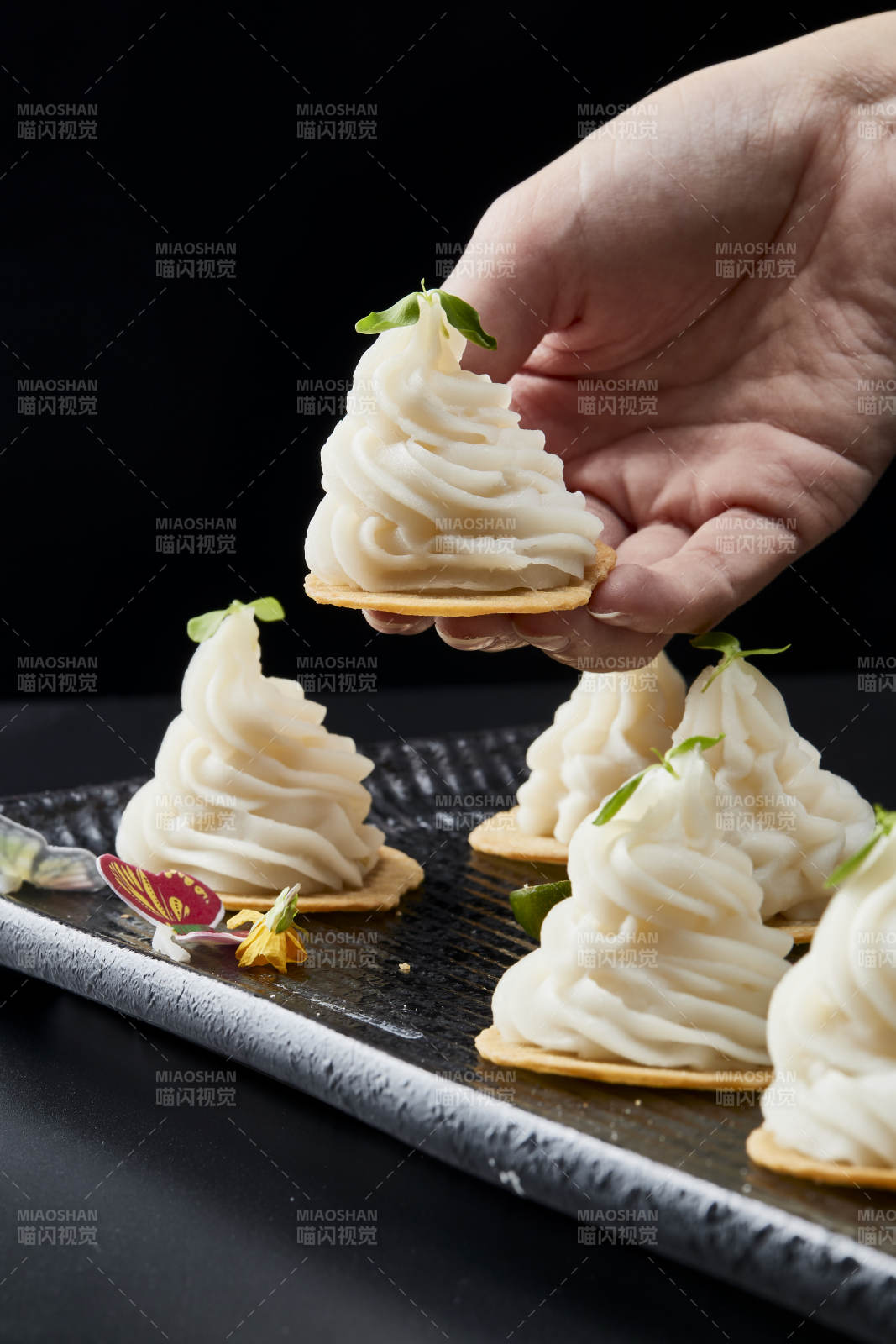 传统健康美食营养土豆泥配薯片图片