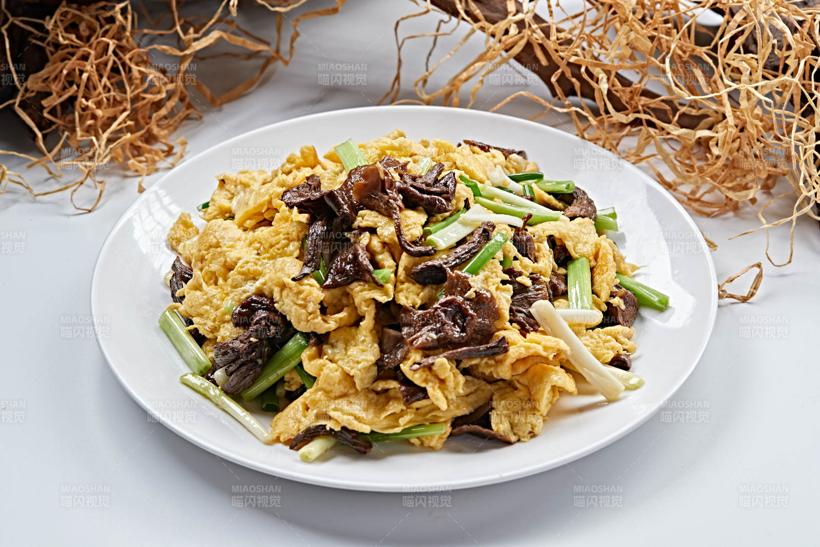 蒜薹山珍菌炒鸡蛋图片