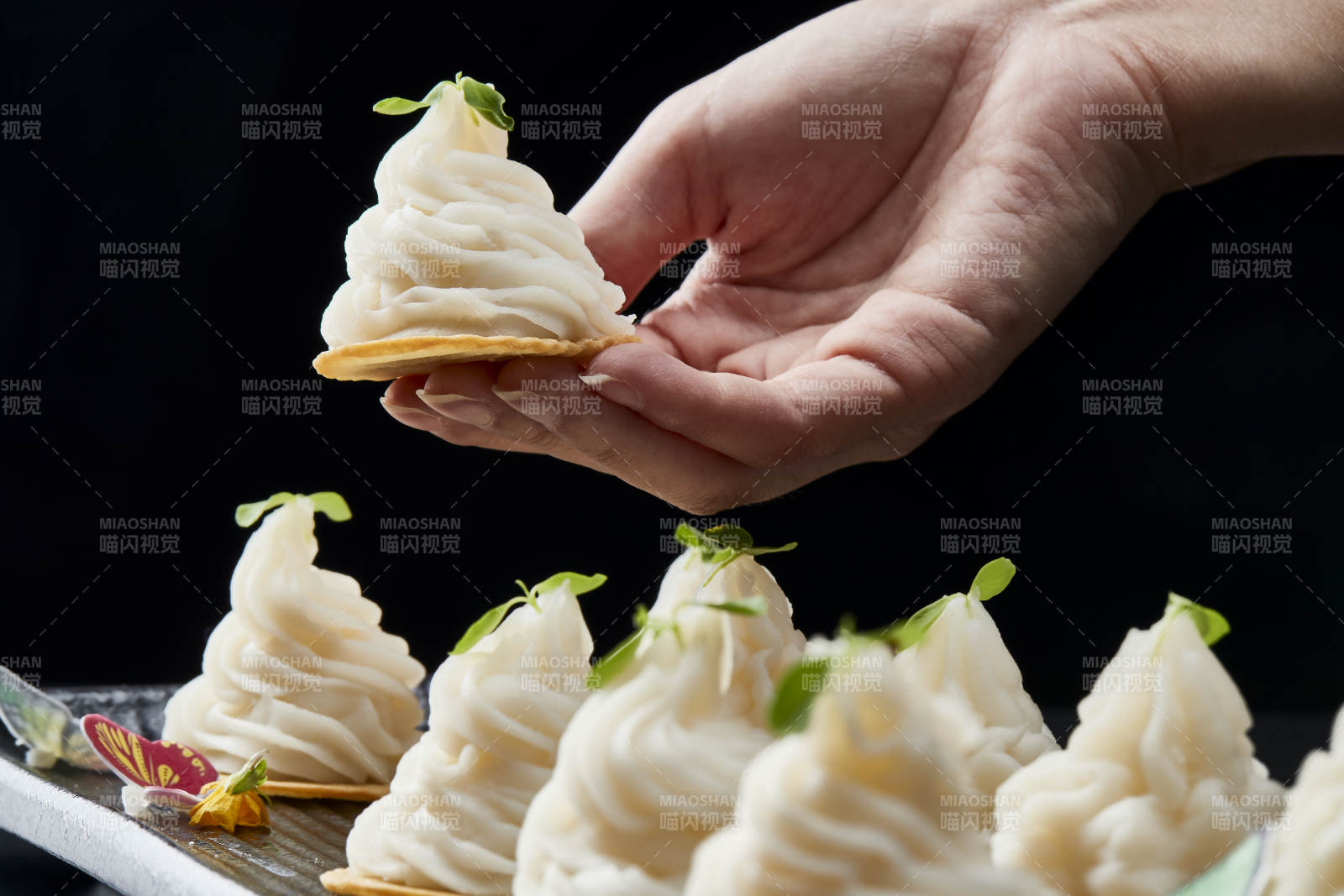 传统健康美食营养土豆泥配薯片图片