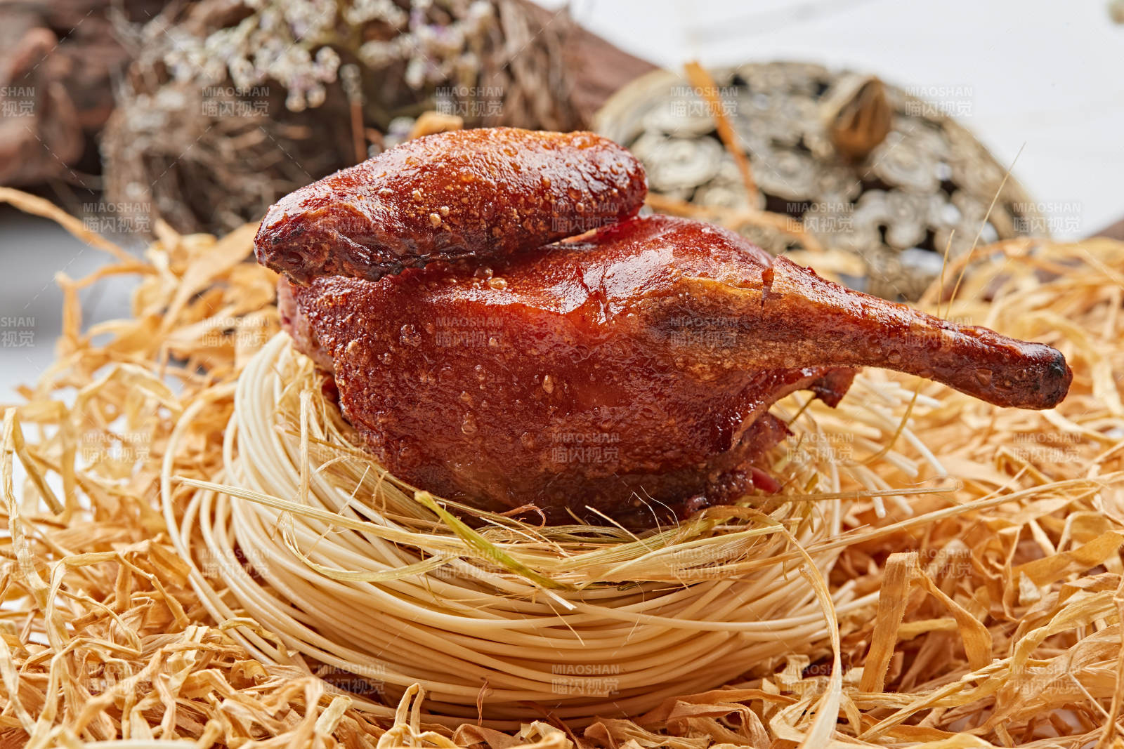 金牌烤乳鸽图片