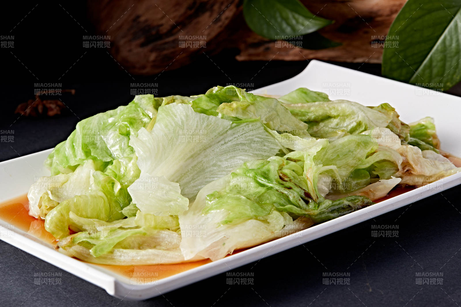 白灼浇汁手撕包菜图片