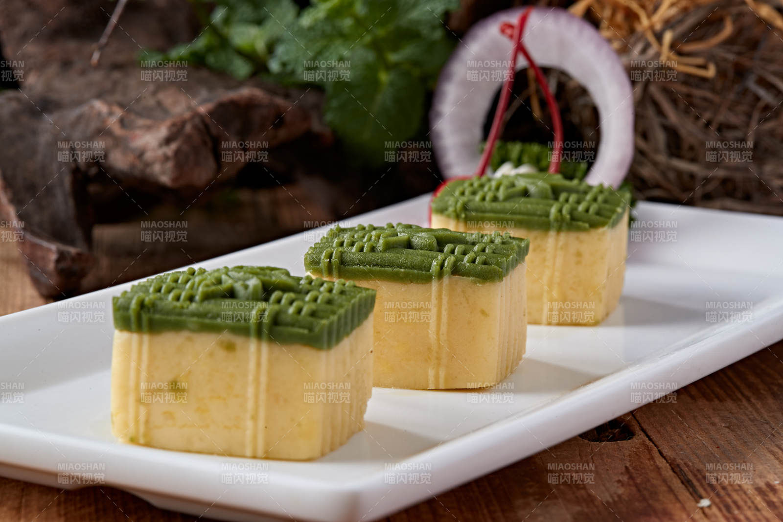 茶餐抹茶豆泥糕图片