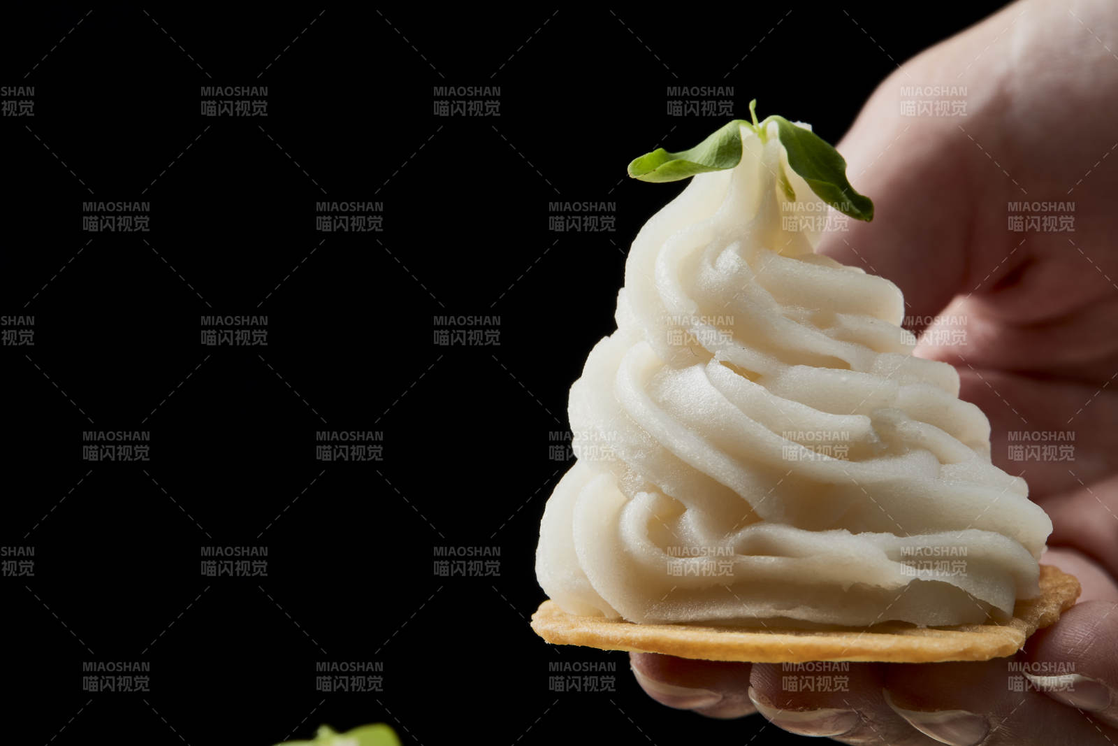 传统健康美食营养土豆泥配薯片图片