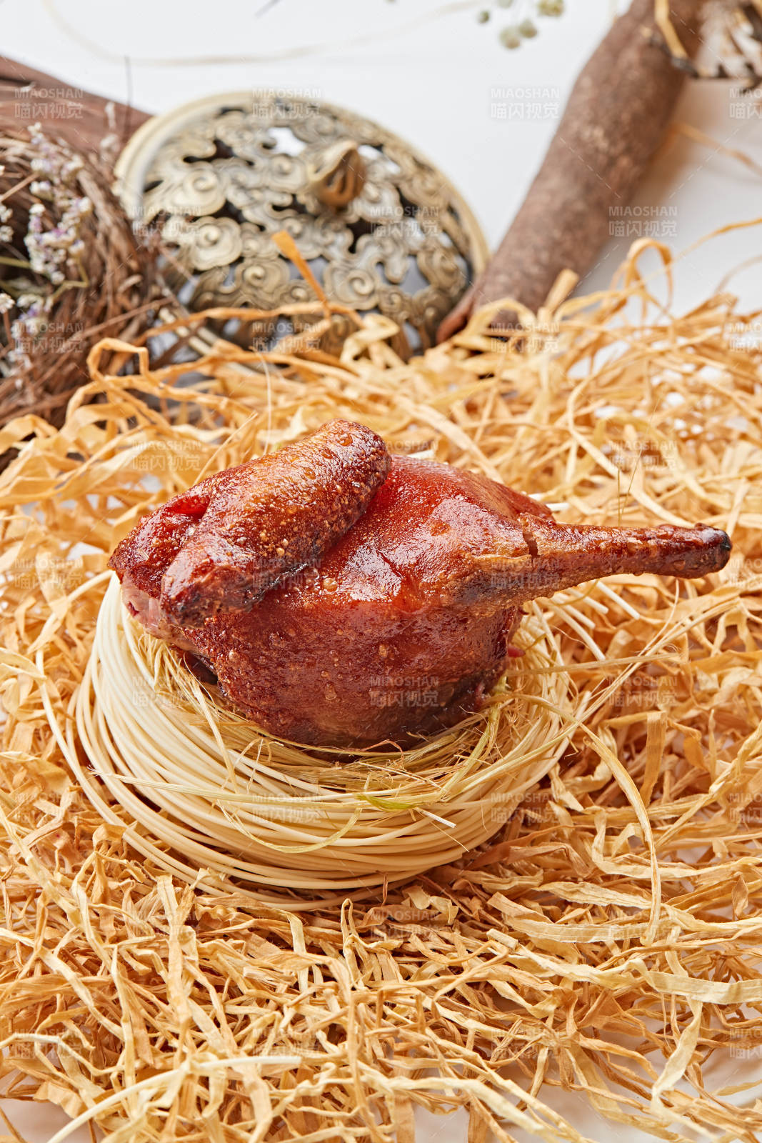 金牌烤乳鸽图片