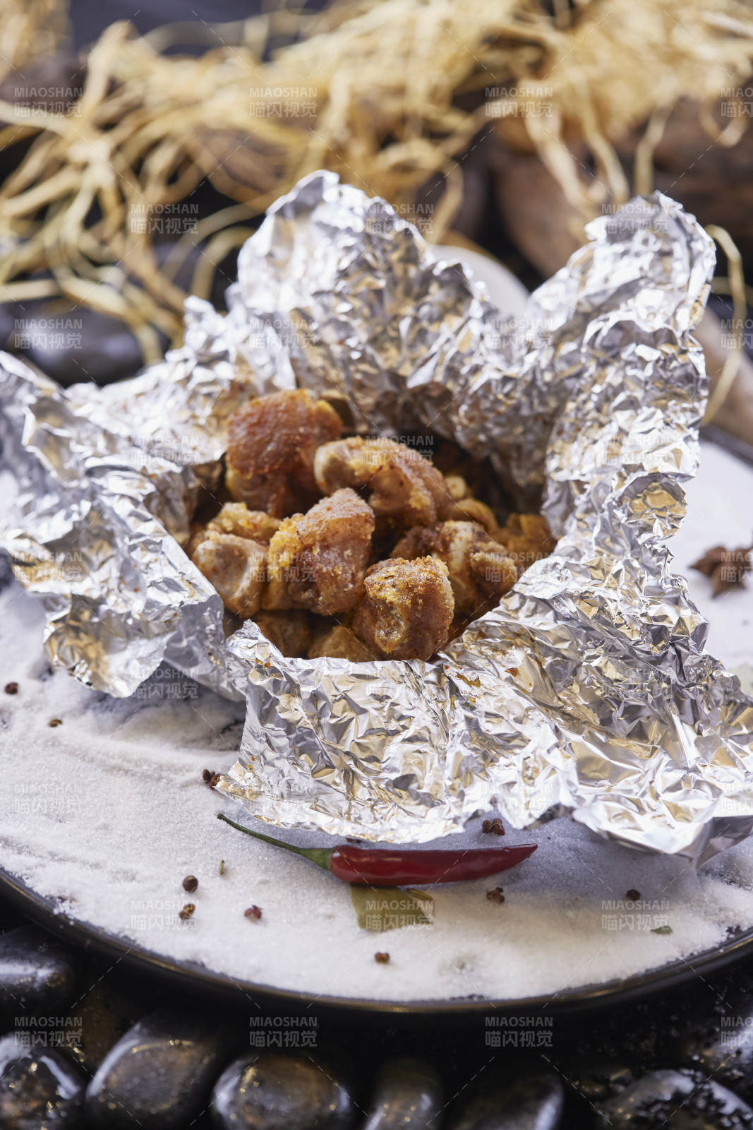 锡纸脆皮烤猪脚烤猪蹄图片