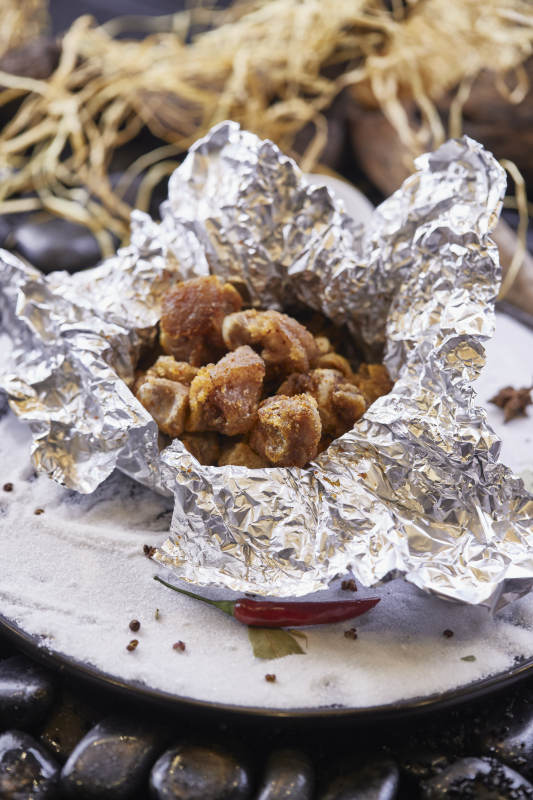 锡纸脆皮烤猪脚烤猪蹄图片