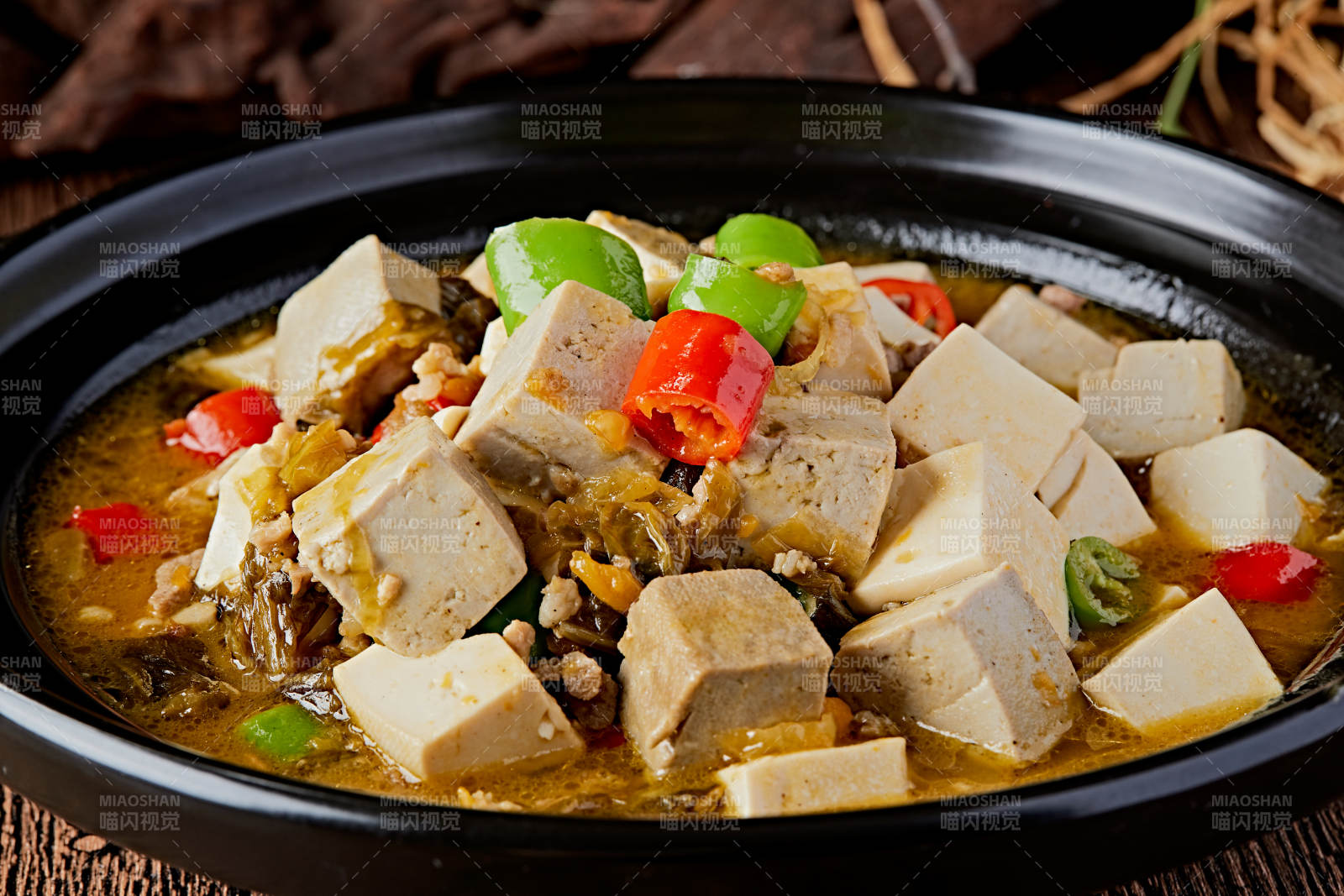 石锅雪菜豆腐煲图片