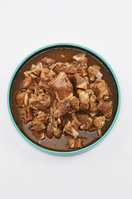 家常酱炖牛筋头巴脑图片