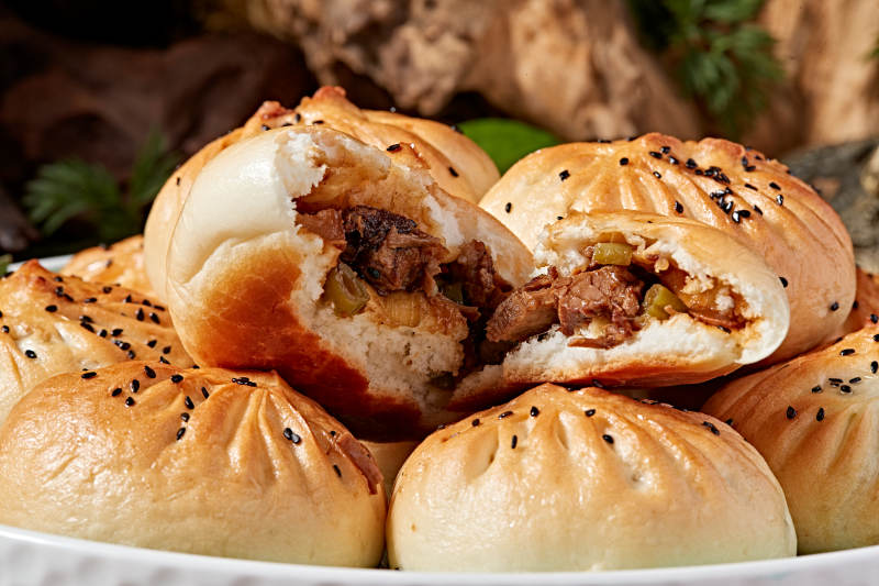 豆角酱羊肉馅烤包子图片