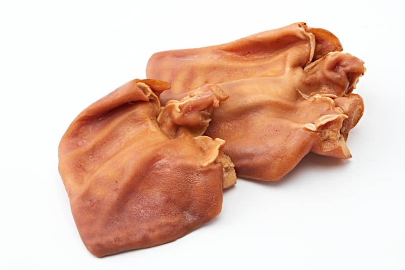 熟食整只熏卤猪耳朵图片