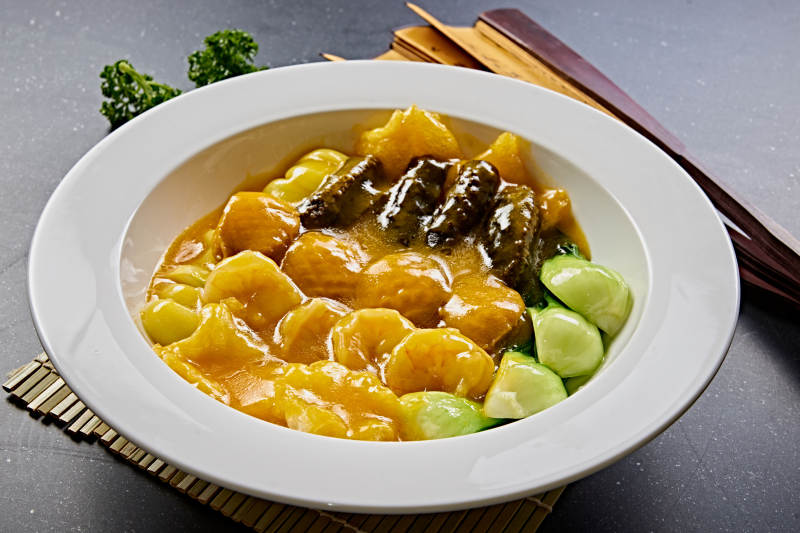 美味浓汤炖海鲜图片