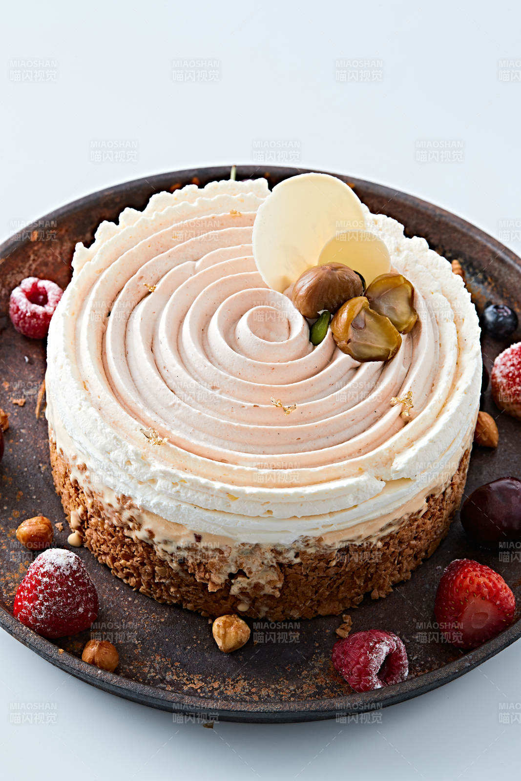 香烤坚果碎烧板栗金箔冰激凌蛋糕图片