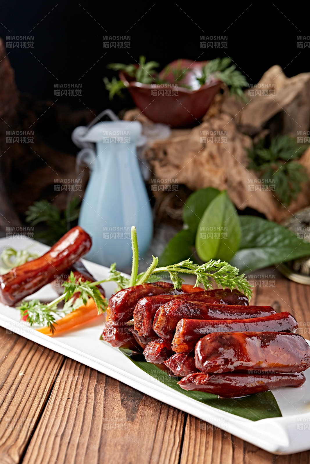 酱香肠衣猪肋排图片