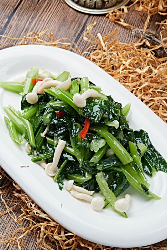 炝炒菜心海鲜菇图片