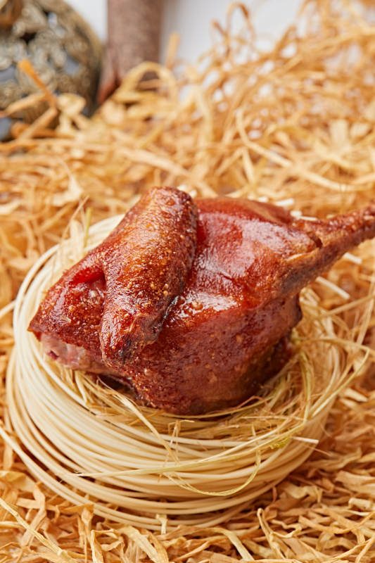 金牌烤乳鸽图片