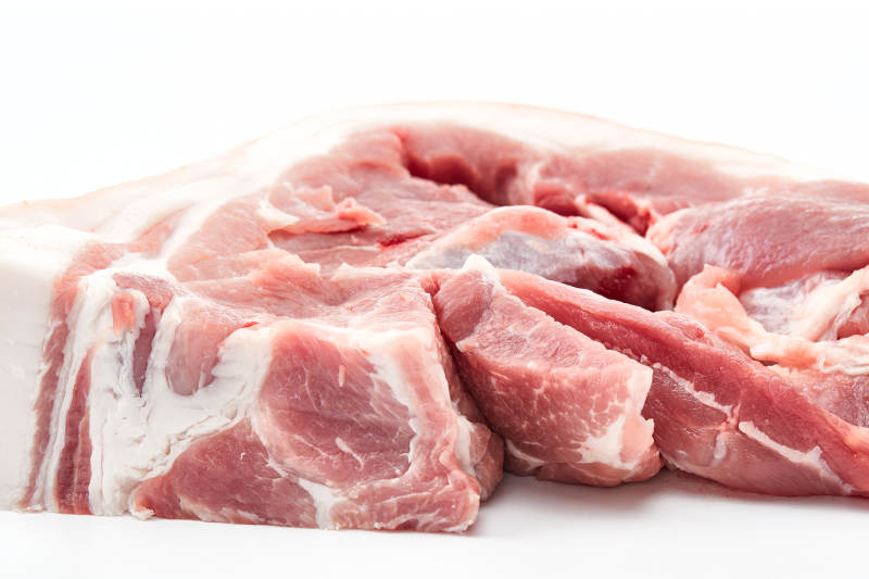 检疫合格的屠宰生鲜猪肉图片