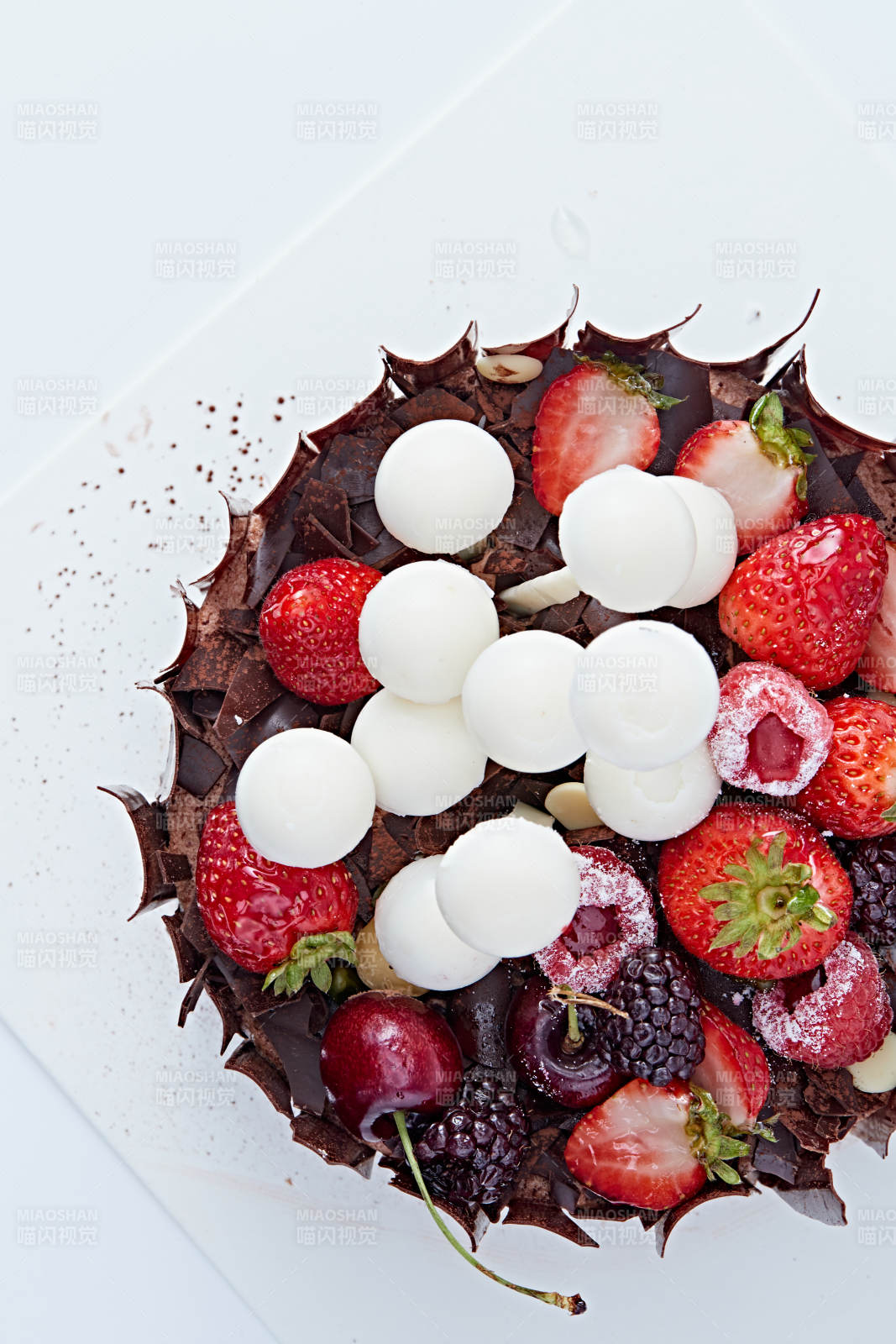 树莓芒果鲜奶慕斯蛋糕图片