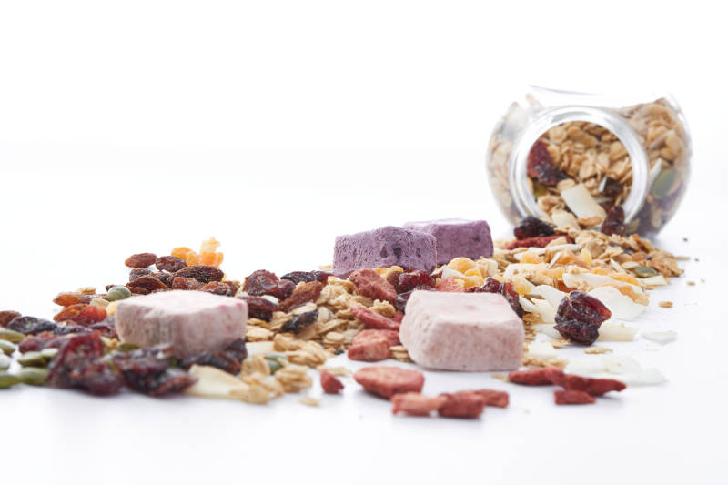 美味健康的营养早餐坚果混合烤燕麦图片