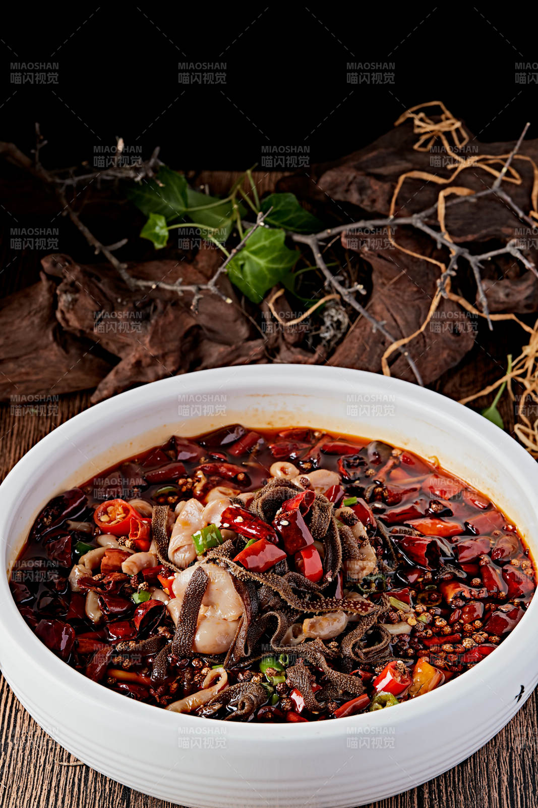 香辣肥肠水煮毛肚图片