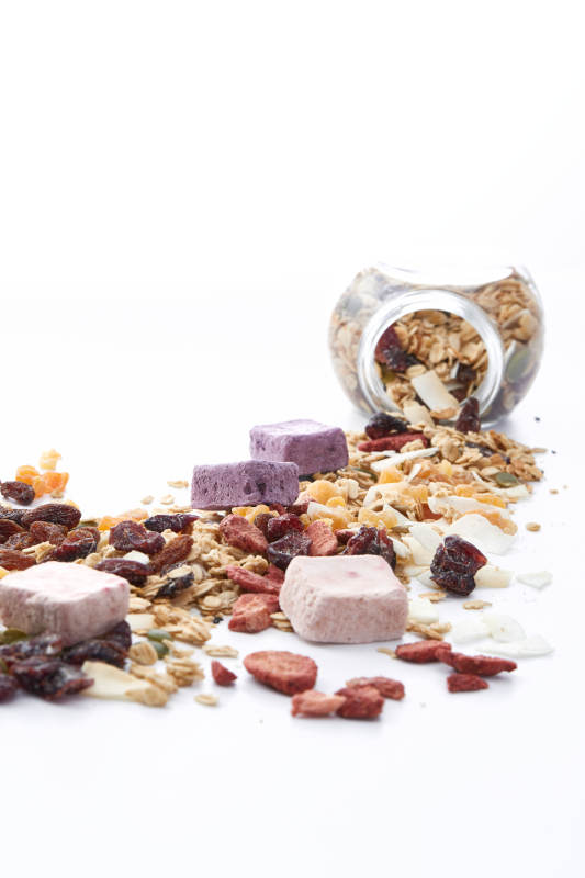 美味健康的营养早餐坚果混合烤燕麦图片