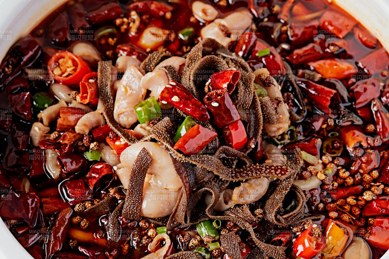 香辣肥肠水煮毛肚图片