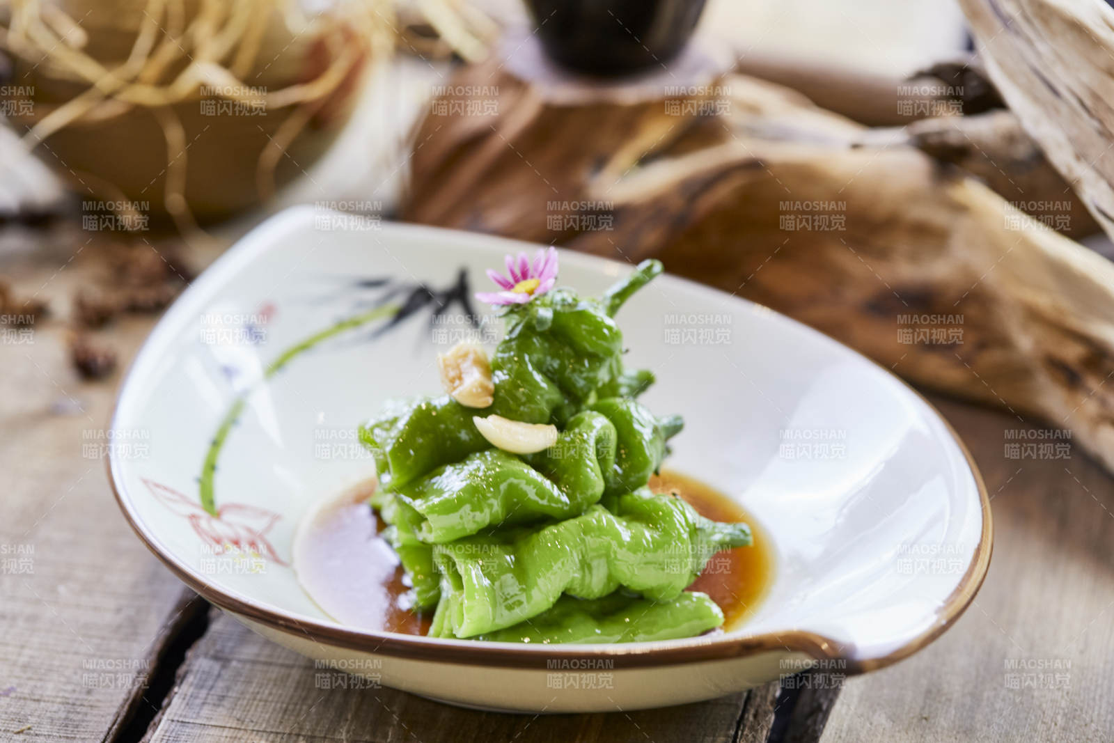 蒜香生淹螺丝椒青辣椒图片