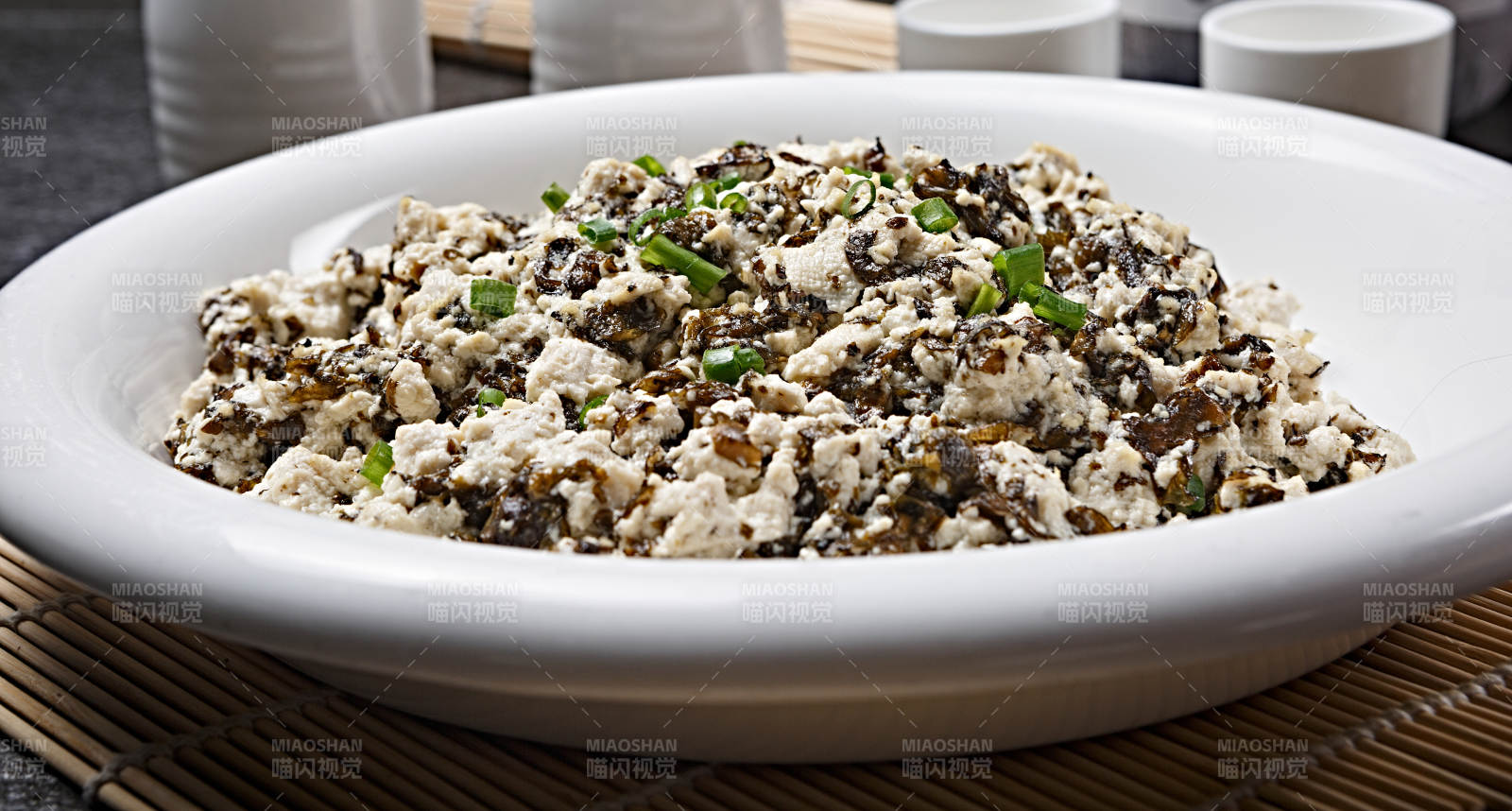 地皮菜烩懒豆腐图片