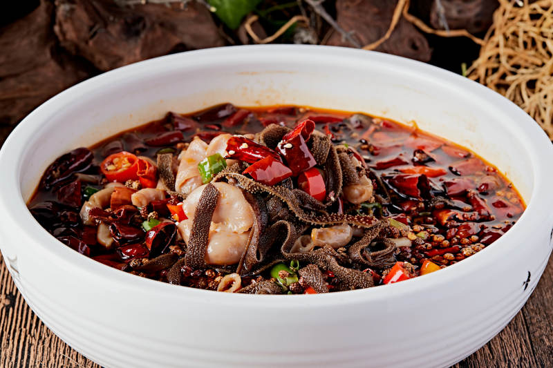 香辣肥肠水煮毛肚图片