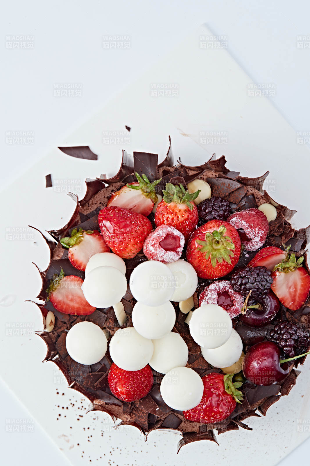 法式鲜果浓香黑森林巧克力生日蛋糕图片