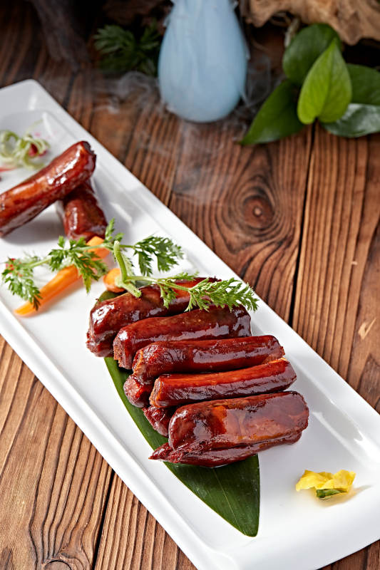 酱香肠衣猪肋排图片