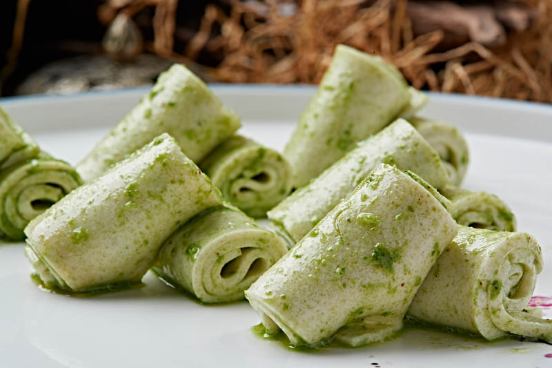 香椿苗酱豆卷图片