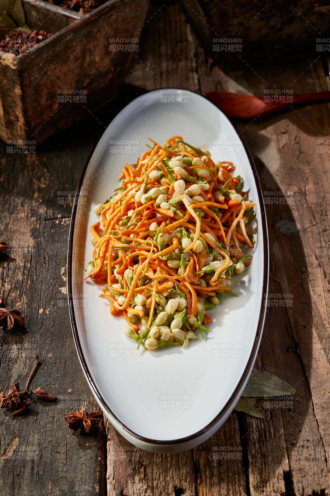 茉莉花拌虫草花图片