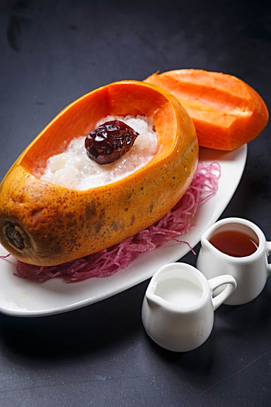 鲜奶木瓜炖雪哈图片