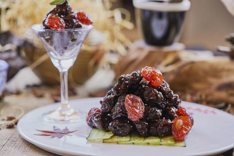 梅爆牛仔粒牛肉图片