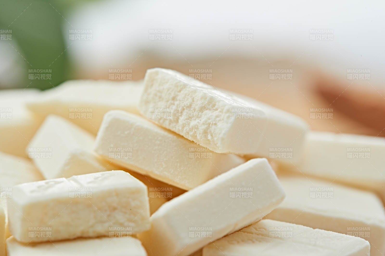 浓香甜美滋味浓郁的蒙族牛奶制品特写图片