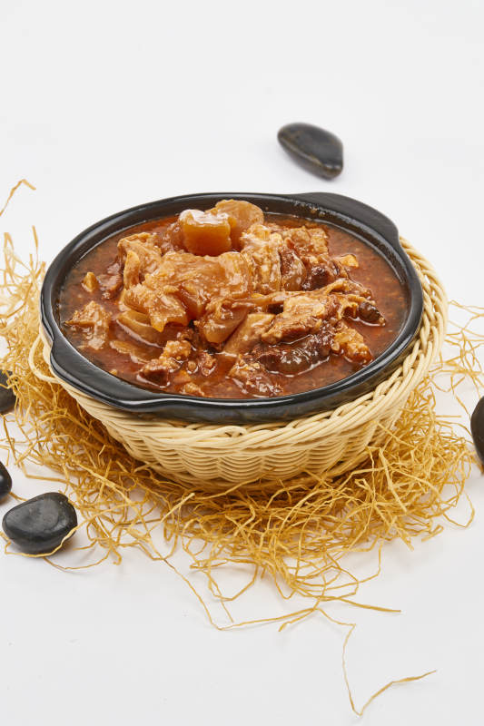 家常酱炖牛筋头巴脑图片