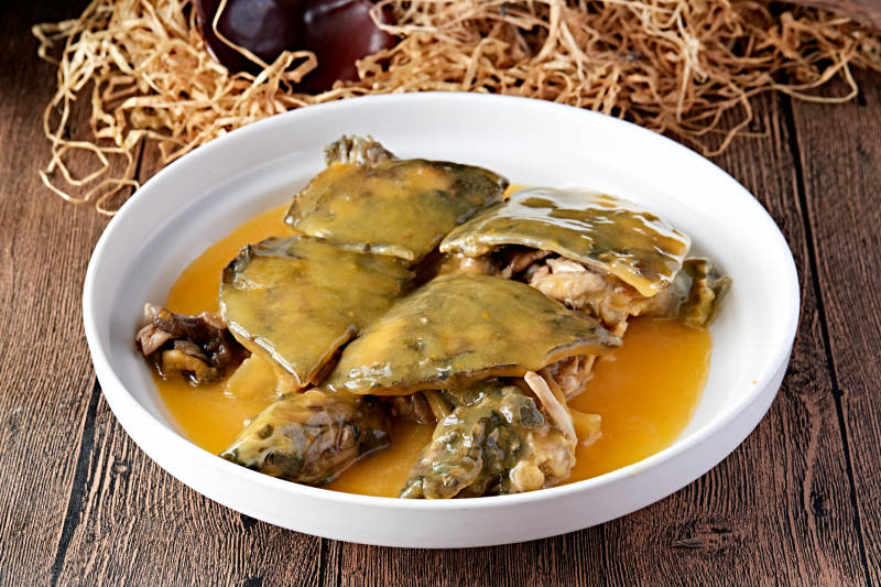 浓汤炖甲鱼图片