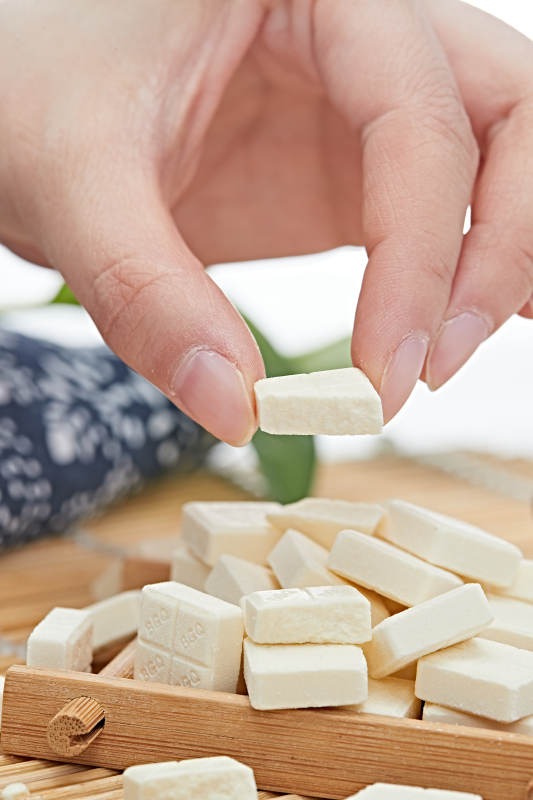 浓香甜美滋味浓郁的蒙族牛奶制品特写图片