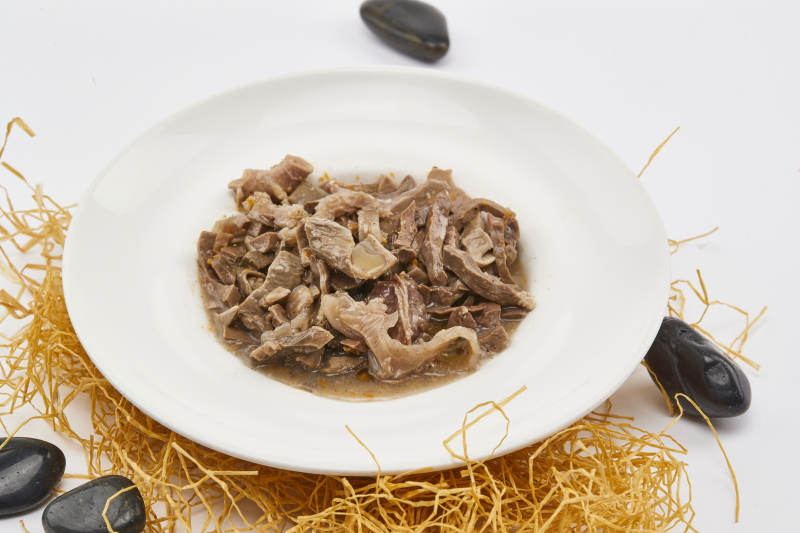 家常酱炖牛筋头巴脑图片