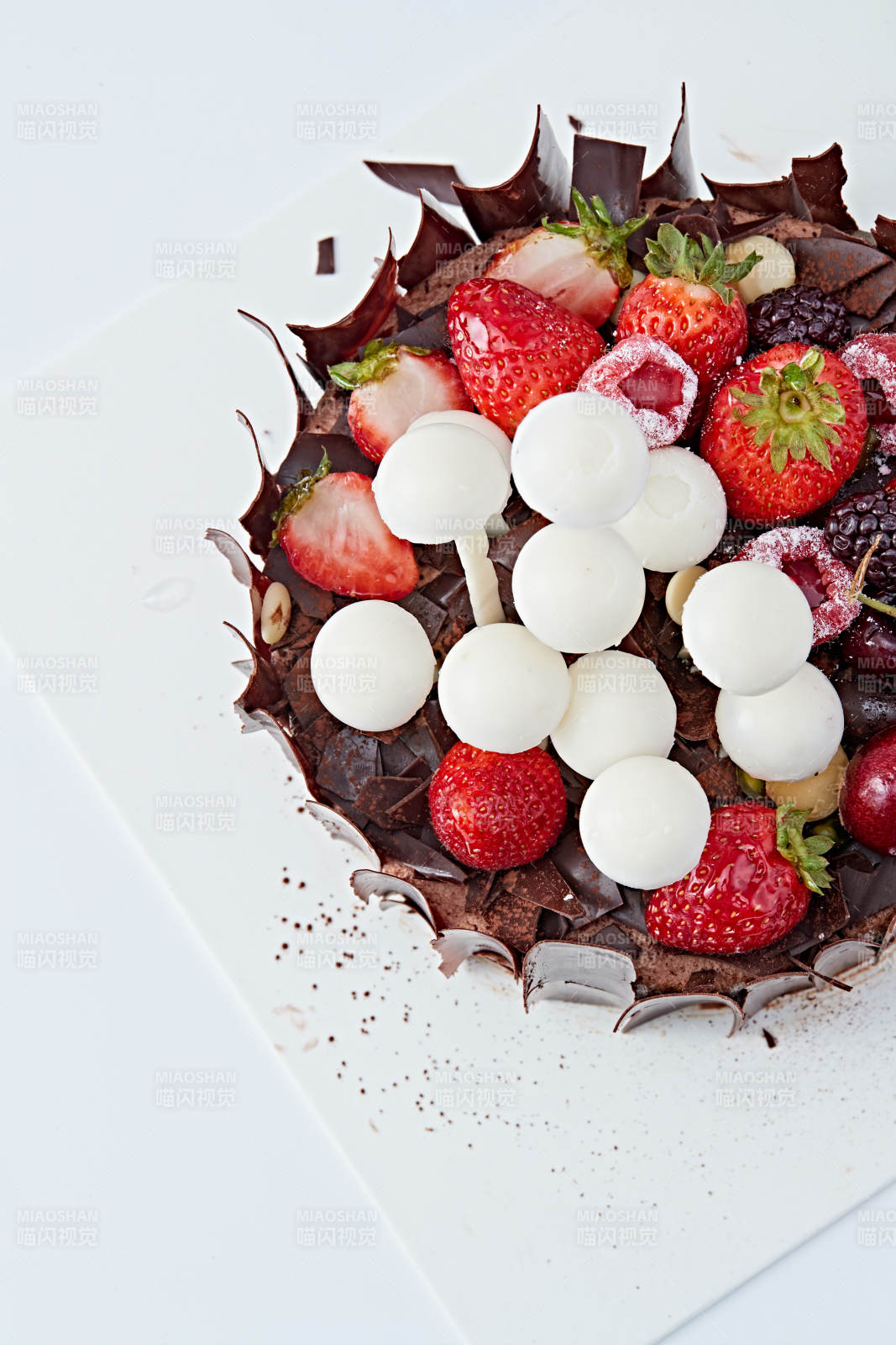 法式鲜果浓香黑森林巧克力生日蛋糕图片