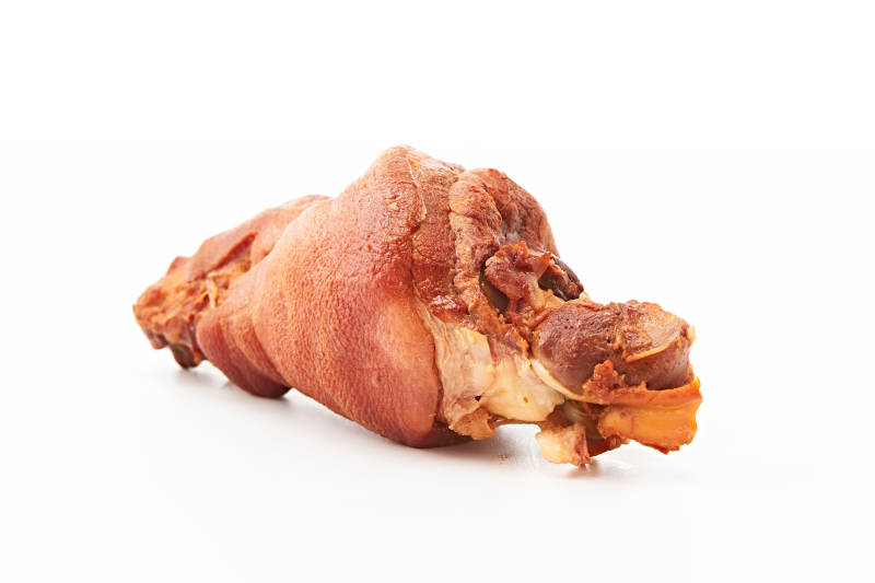 烟熏小香猪肘子图片