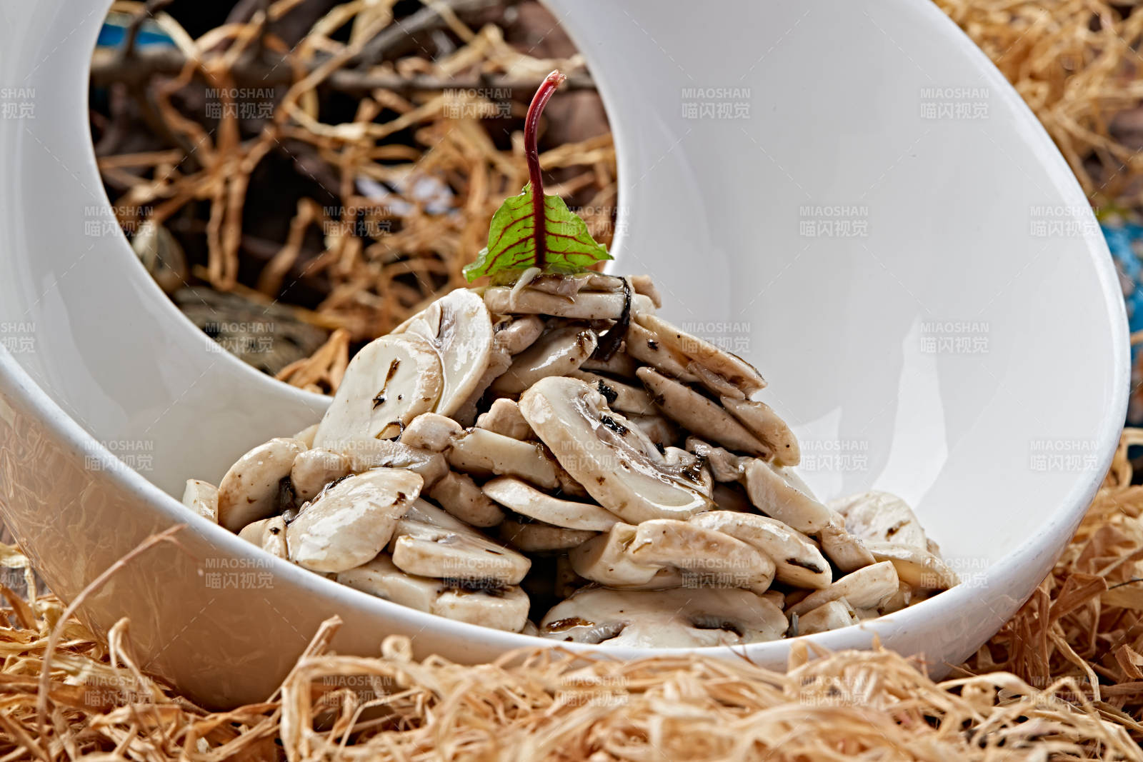 炝拌塞外白口蘑图片