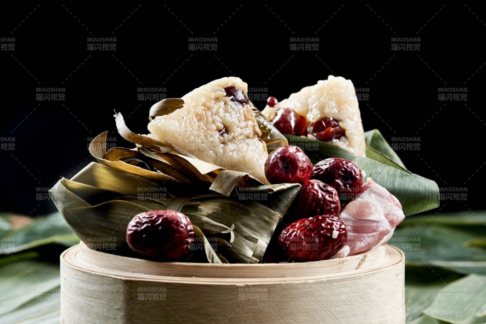 端午节的粽子和原材料图片