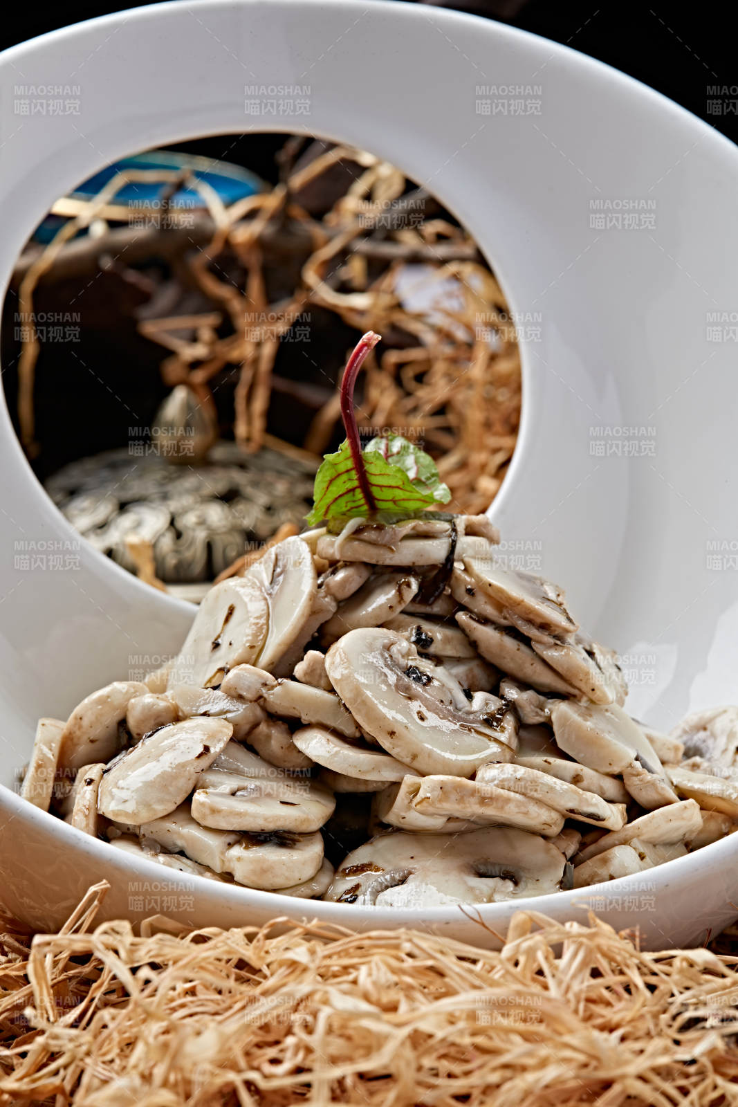 炝拌塞外白口蘑图片