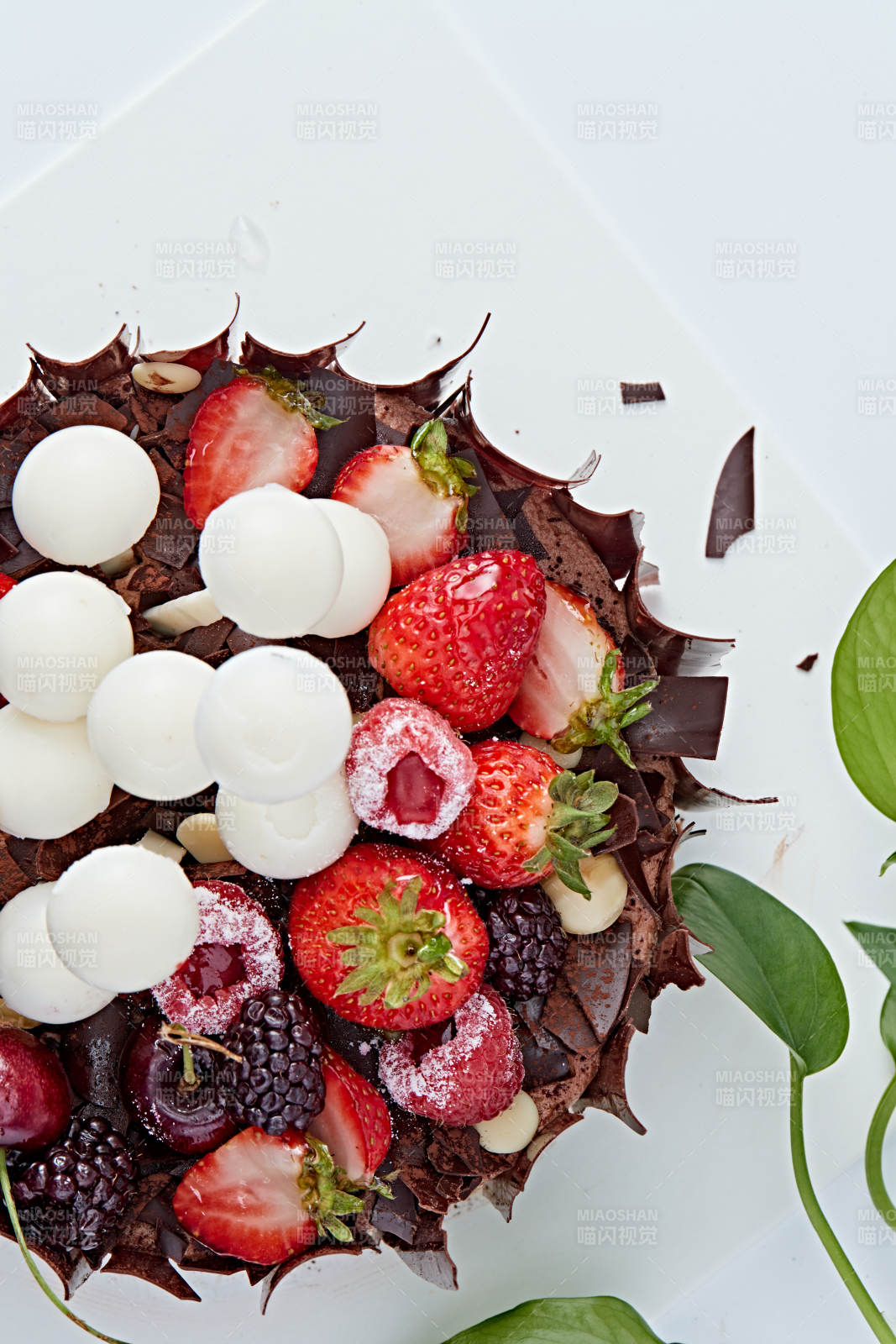 法式鲜果浓香黑森林巧克力生日蛋糕图片