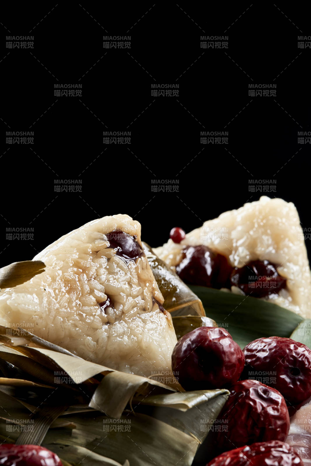 端午节的粽子和原材料图片