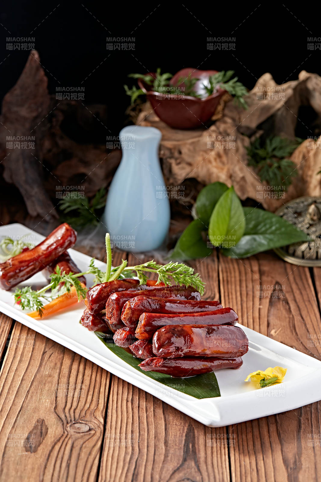 酱香肠衣猪肋排图片