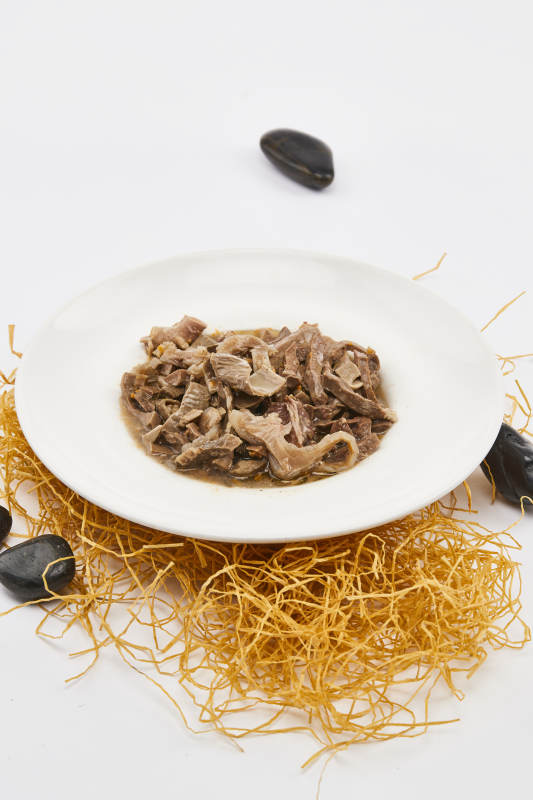 家常酱炖牛筋头巴脑图片