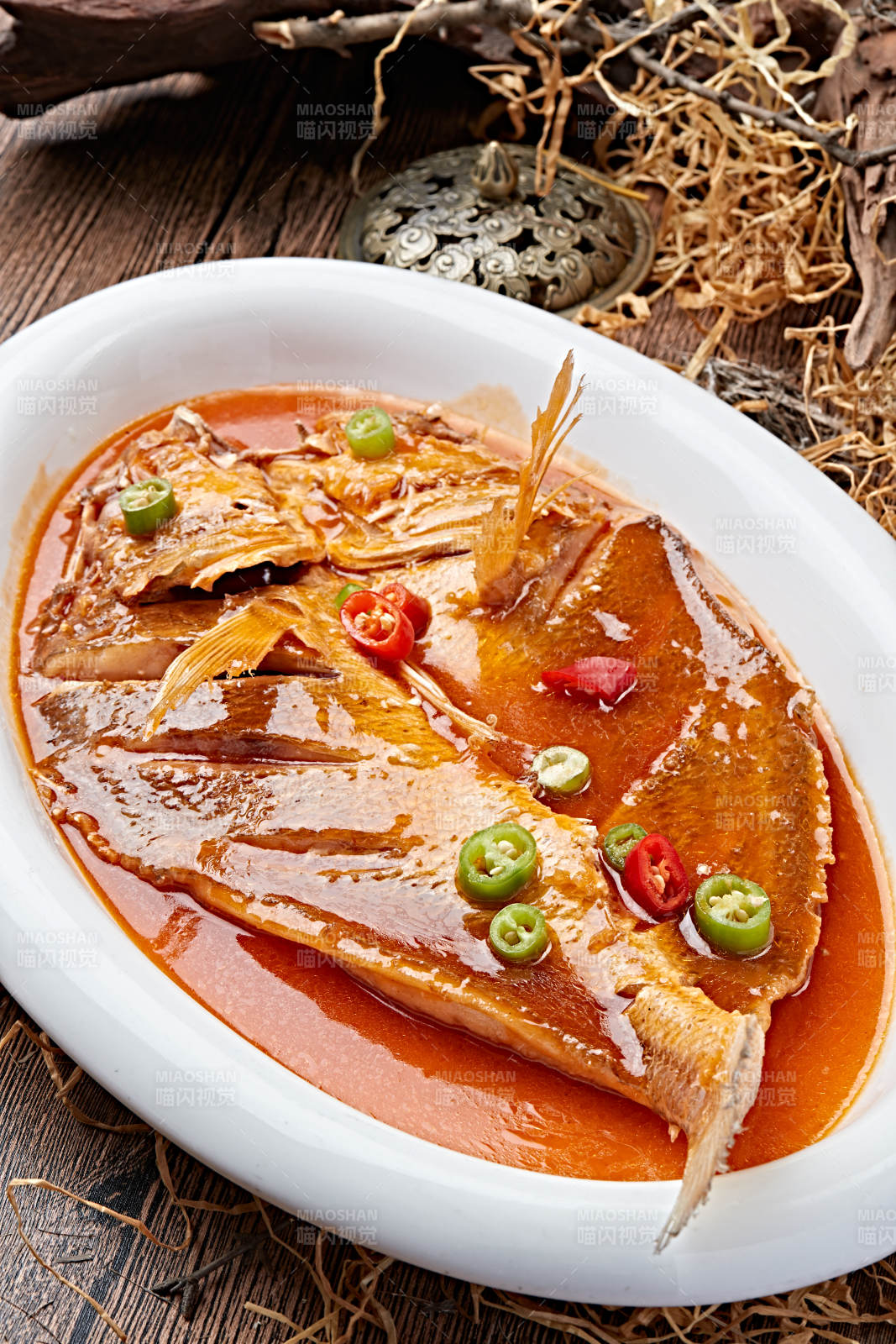 黄焖浇汁海黄鱼图片